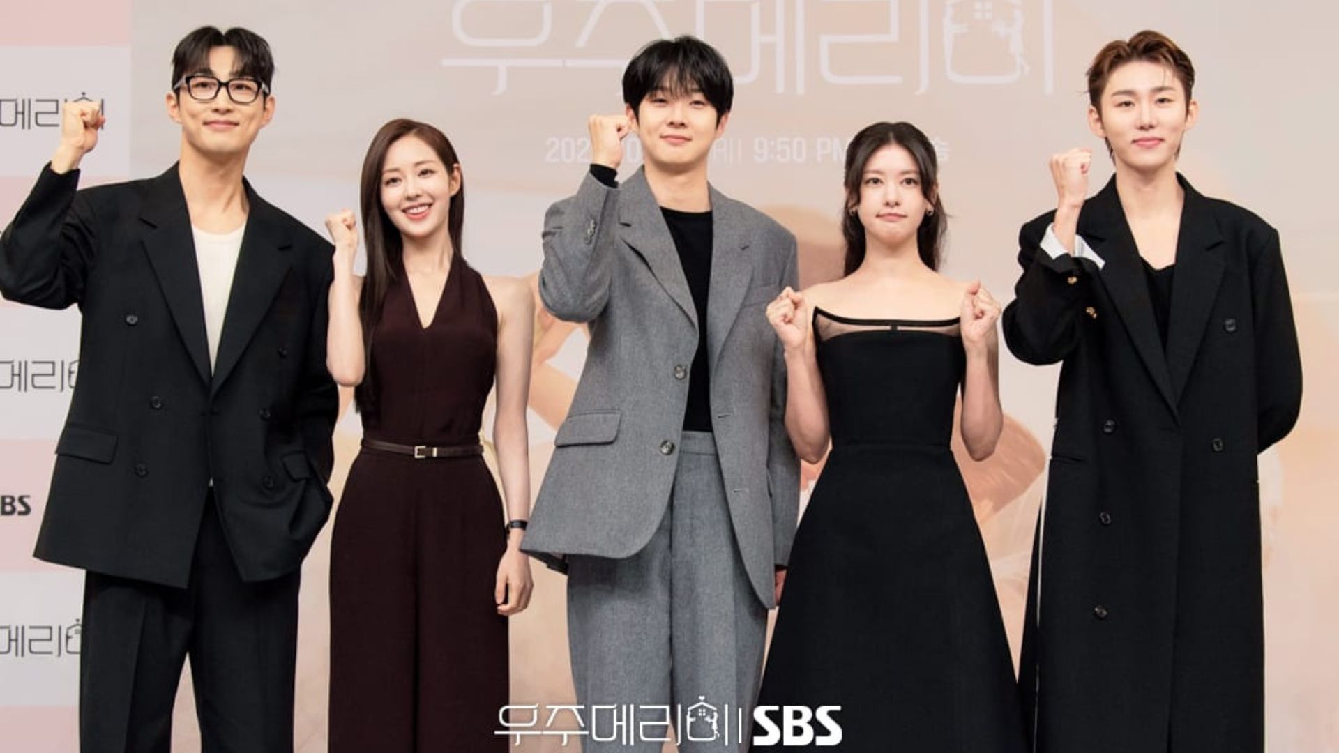 The actors show up for the promotional event (Image via X @SBSNOW)