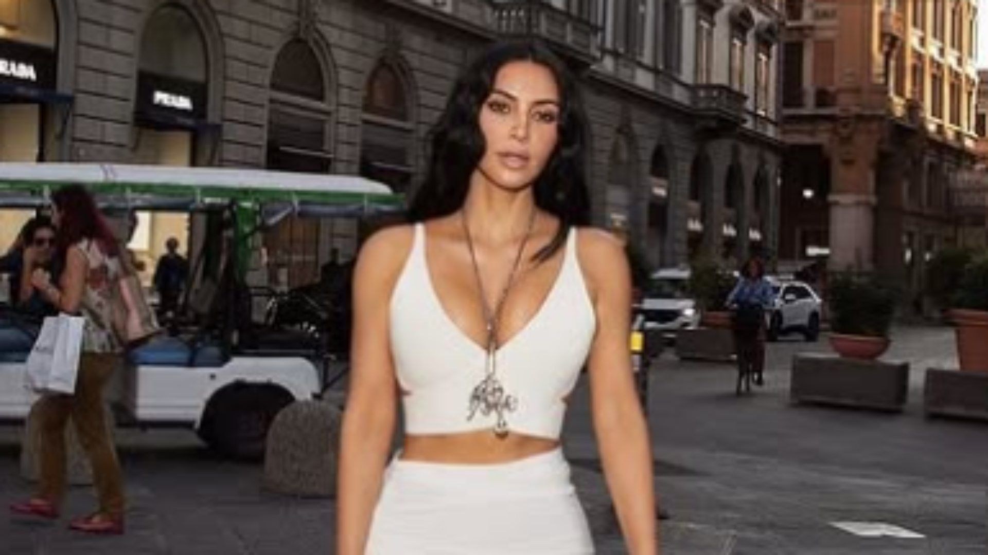 Kim Kardashian (Image via Insstagram/@kimkardashian)