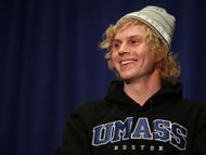 Evan Peters (Image via Getty)