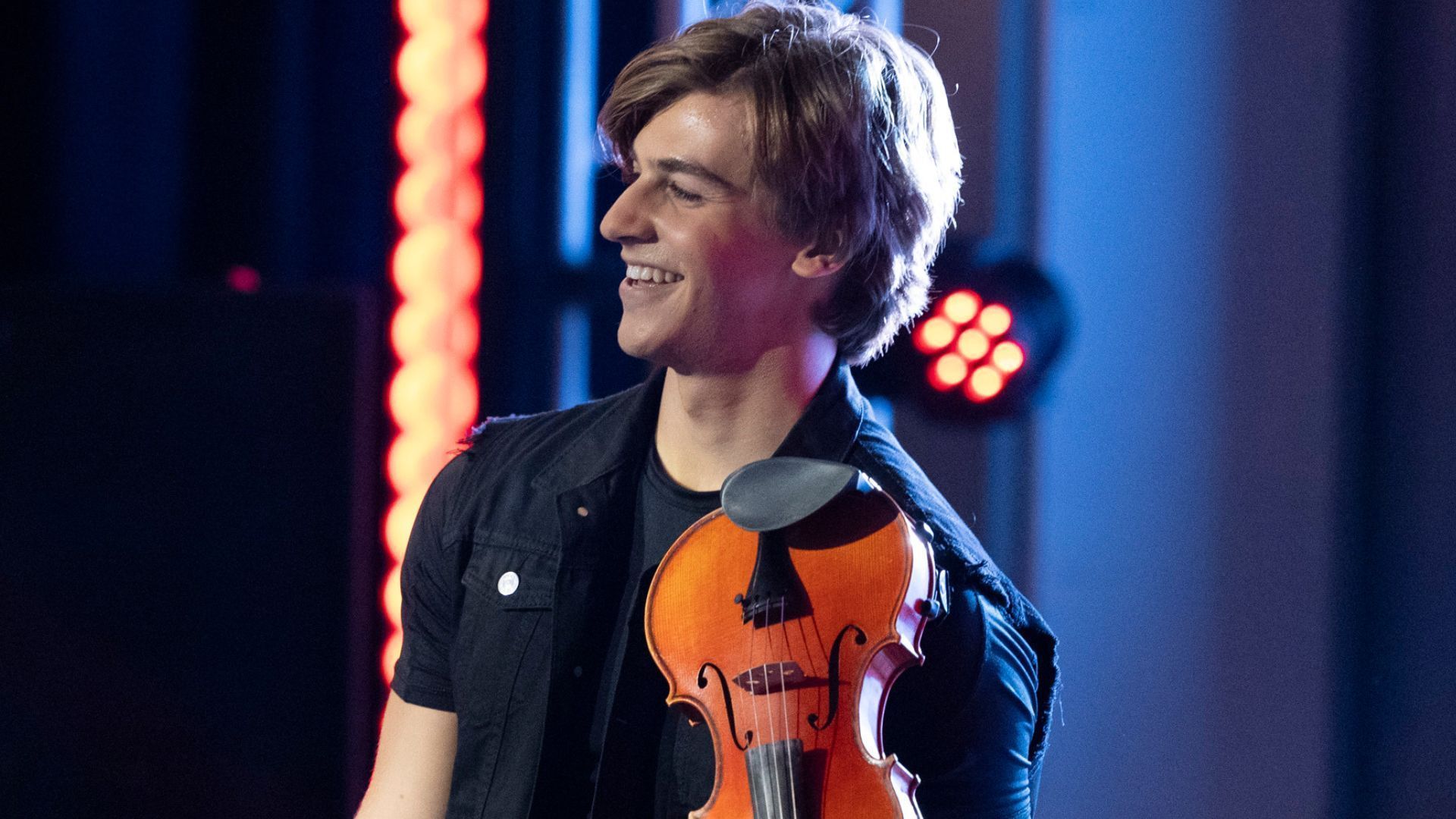 Gio hasn&#039;t played the violin since the Nurses&#039; Ball, but he still does in real life | Image: ABC