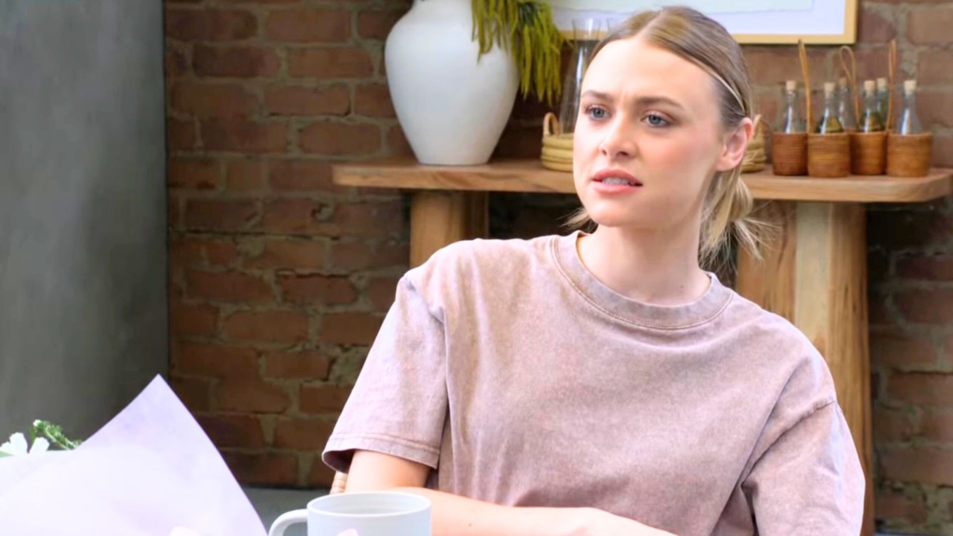 Hayley Erin as Claire on The Young and the Restless | Image: CBS