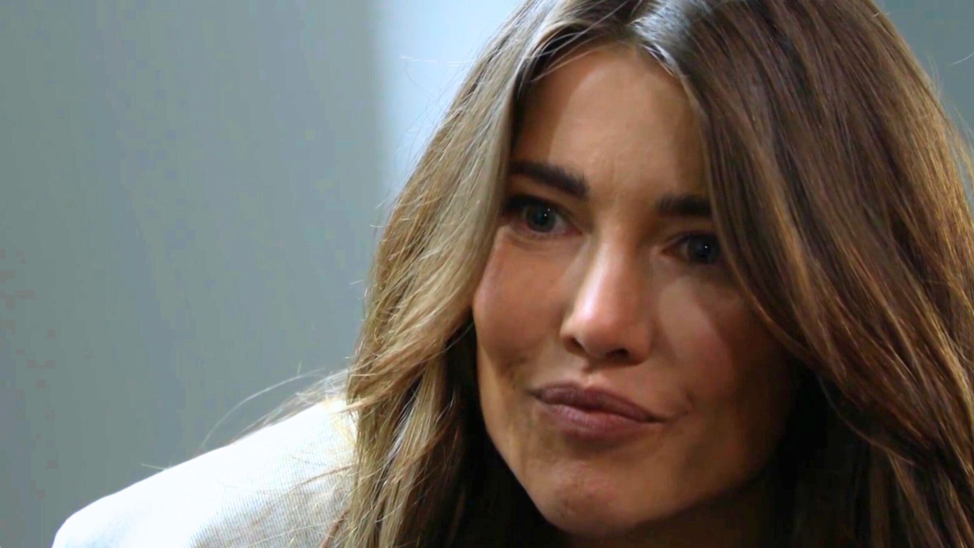 Steffy got right in Luna&#039;s face on The Bold and the Beautiful | Image: CBS