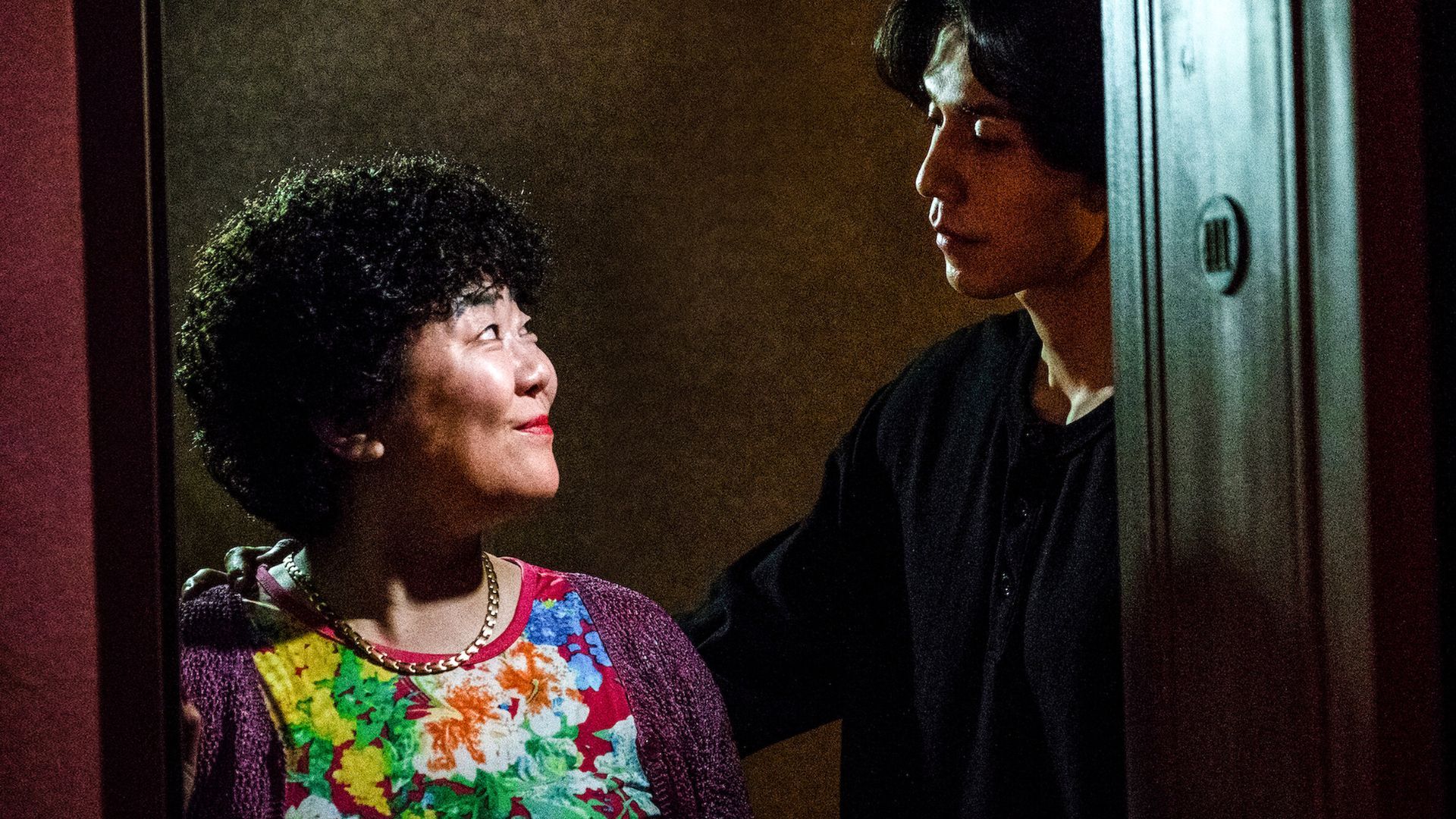 Strangers from Hell (Image Source: Netflix)