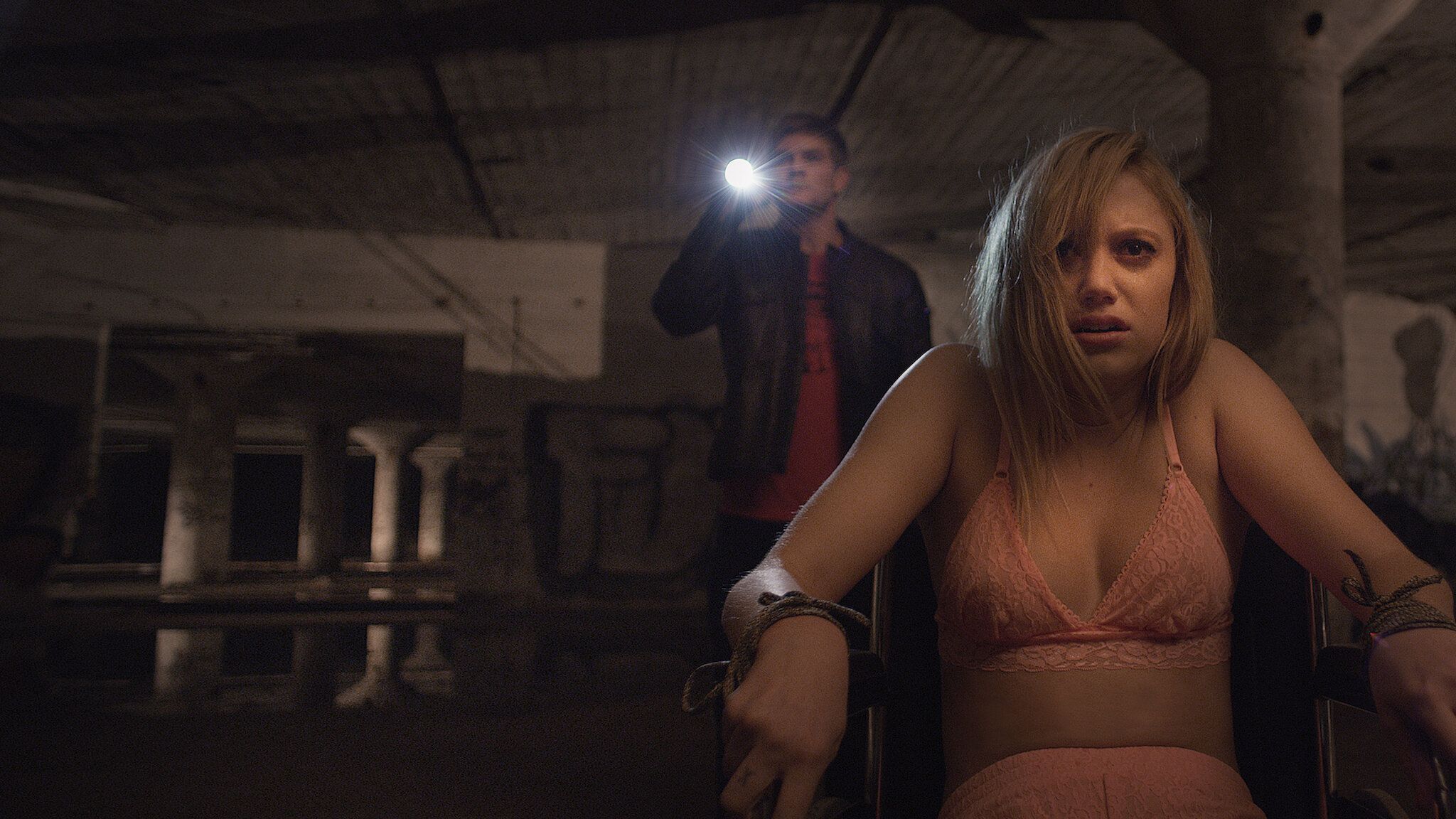 A still from It Follows (Image via Netflix)