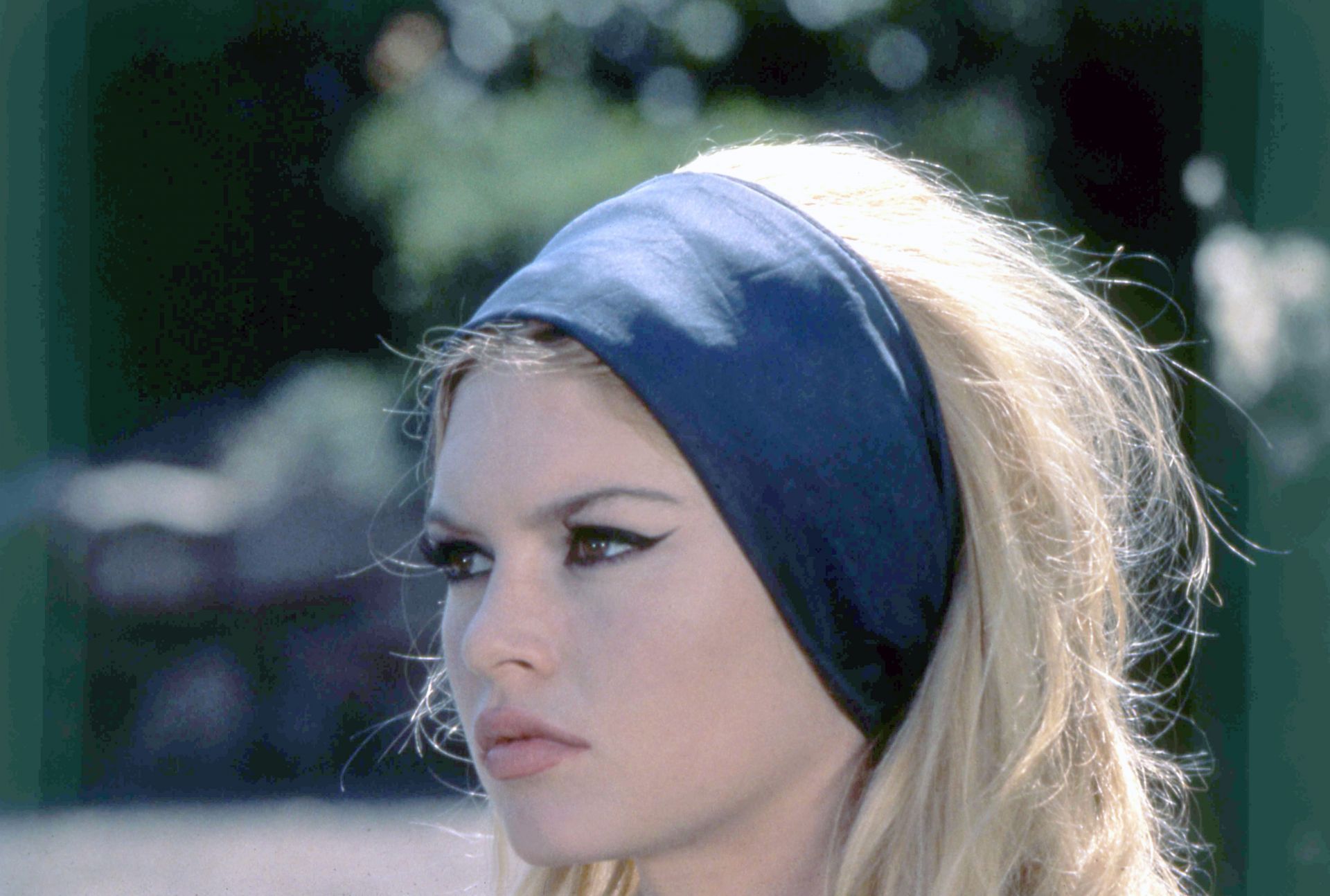 On the set of Le M&eacute;pris - Source: Getty