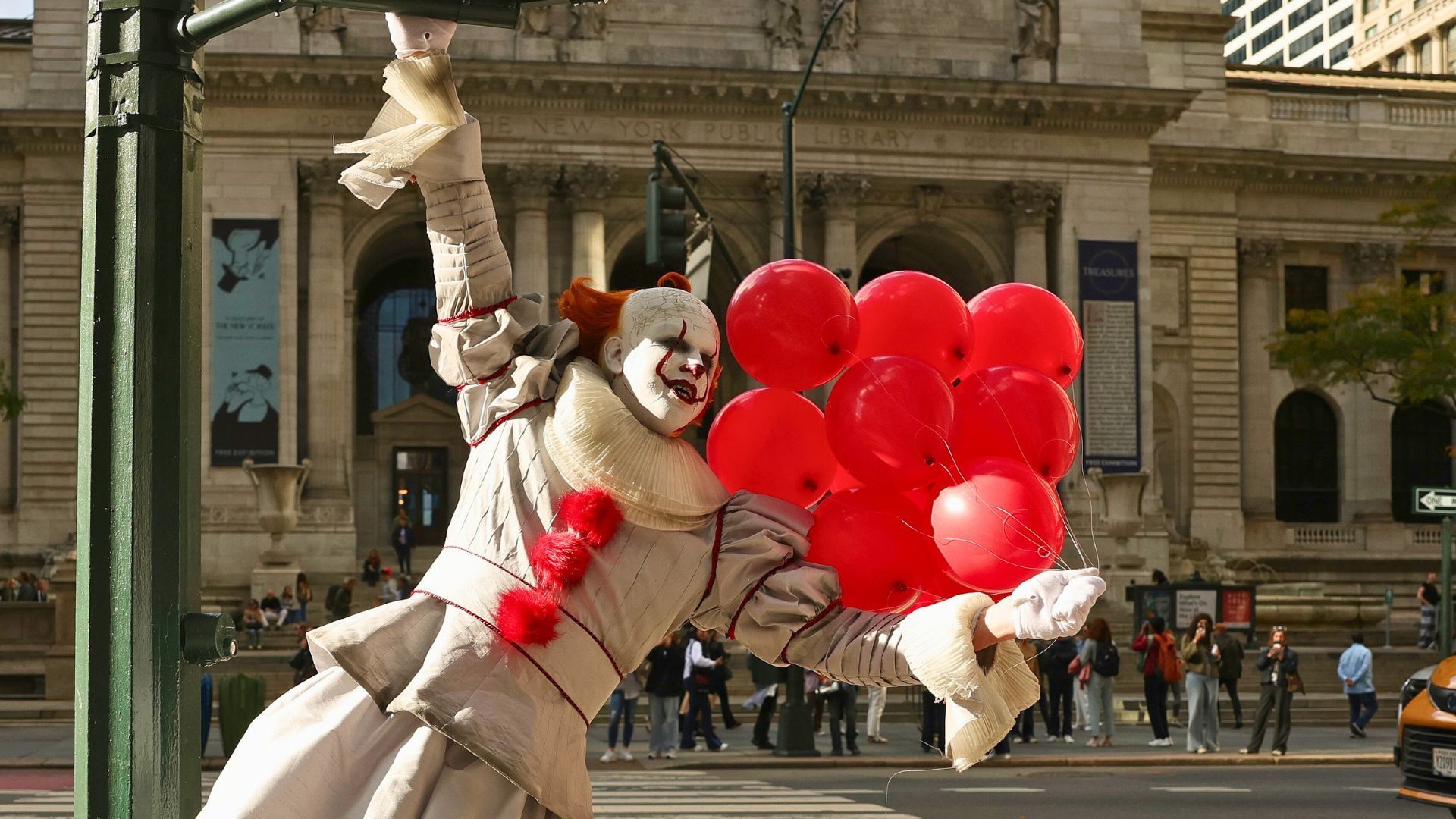Red balloons take over global landmarks as part of HBO&rsquo;s IT: Welcome to Derry worldwide stunt (Image via Warner Bros.)