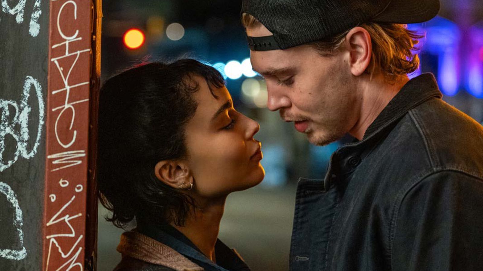 Still from Caught Stealing (Image via Sony Pictures Entertainment)
