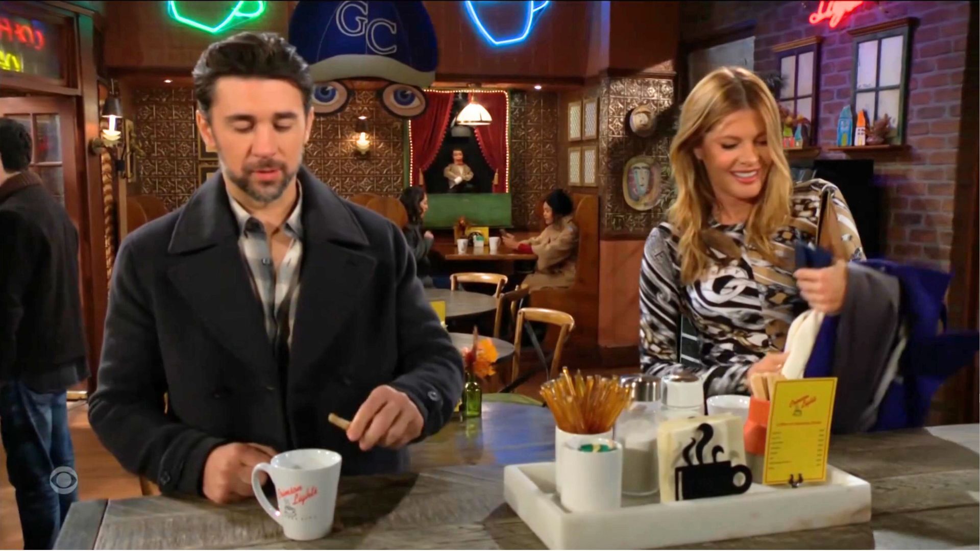 Cane and Phyllis skipped the wedding and went to Crimson Lights on The Young and the Restless | Image: CBS