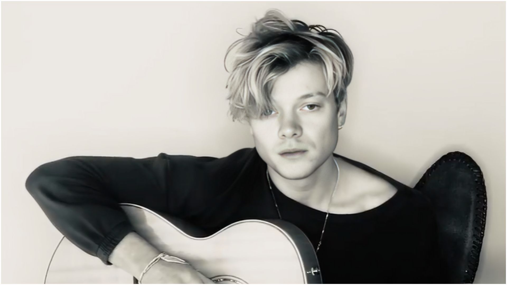 Tom Rhys Harries | Image via tomrhysharries Instagram 