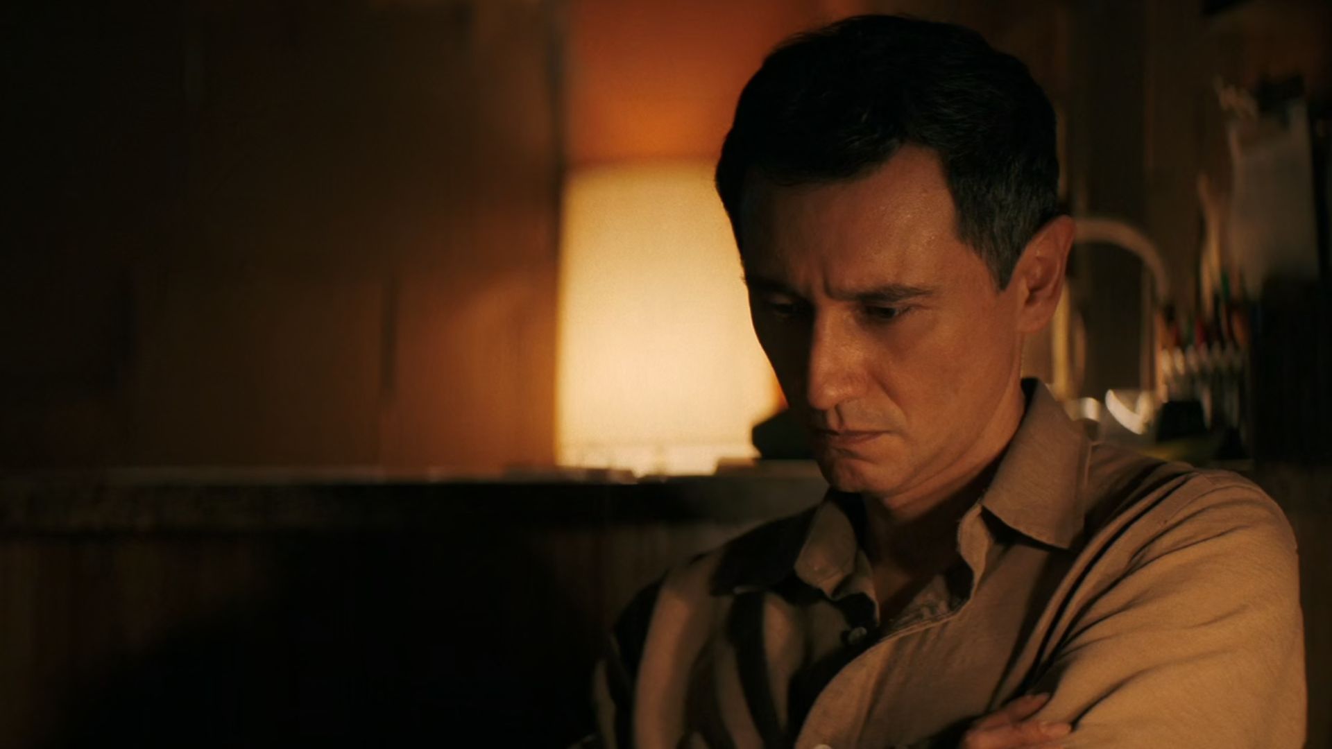 Pluribus episode 4 finally revealed the face of Manousos Oviedo. (Image via Apple TV)