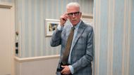 Ted Danson as Charles Nieuwendyk | Image via Netflix