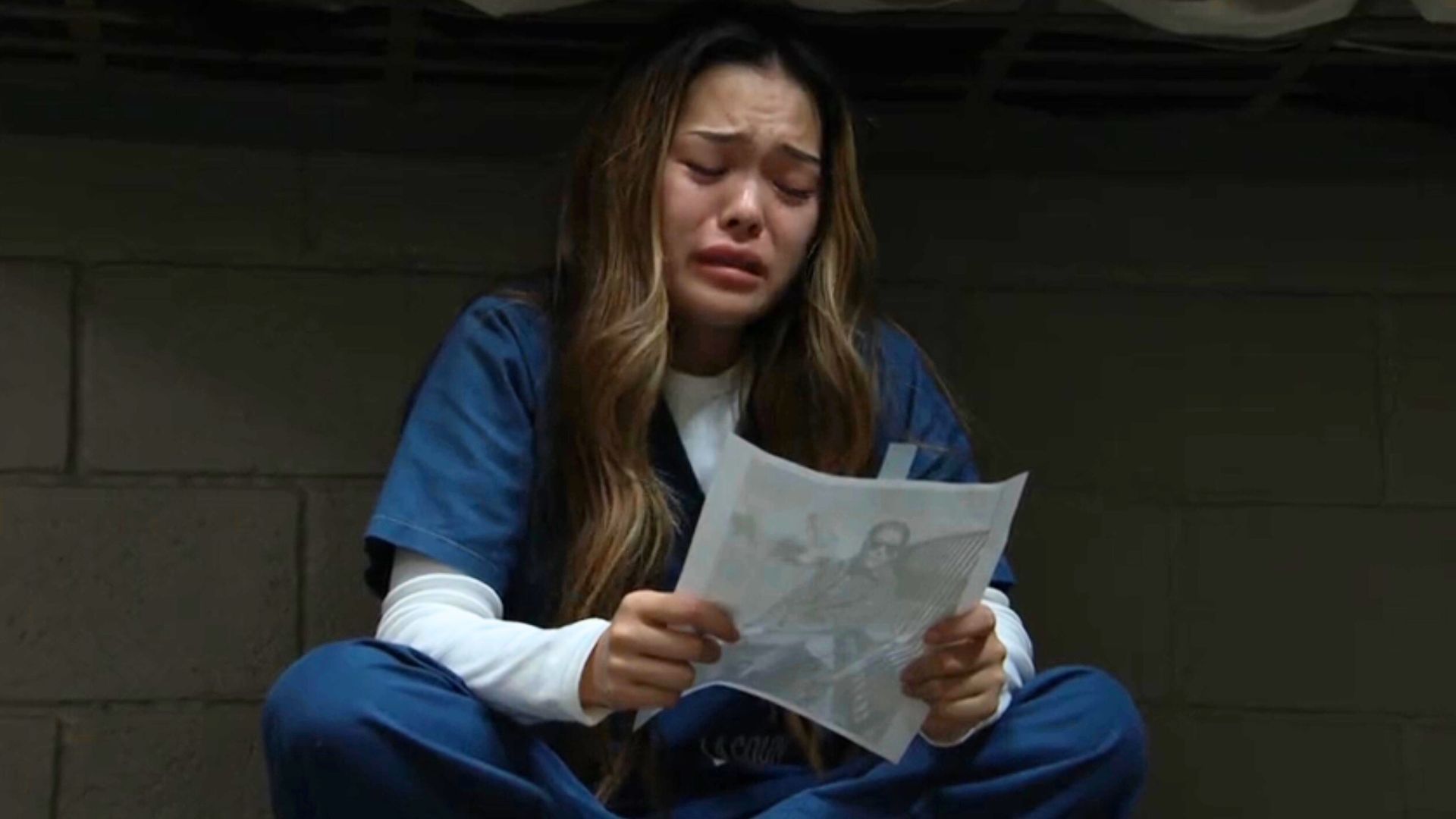 Luna cries to a photo of Will on The Bold and the Beautiful | Image: CBS