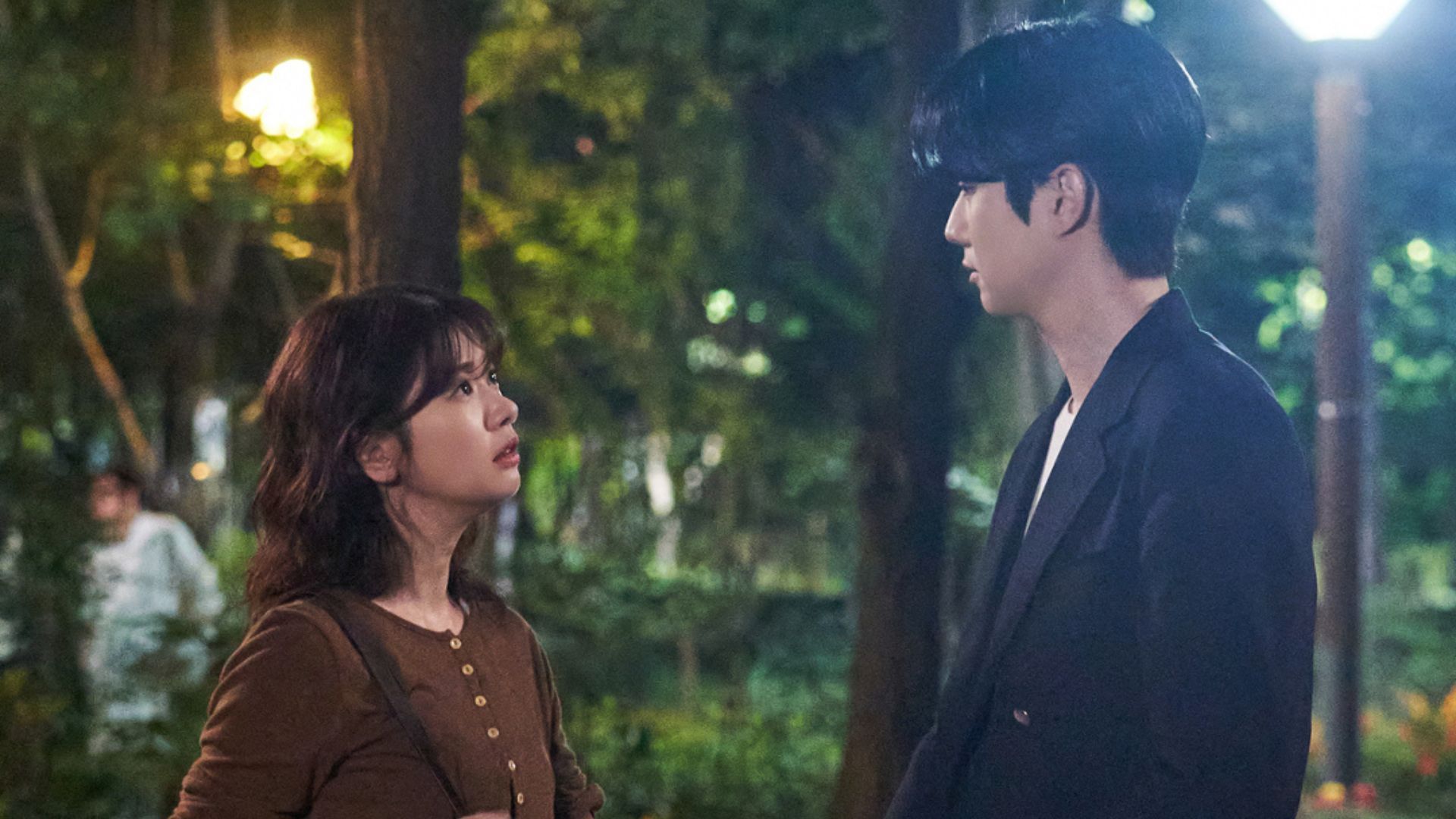 Me-ri provides her support (Image via X @SBSNOW)