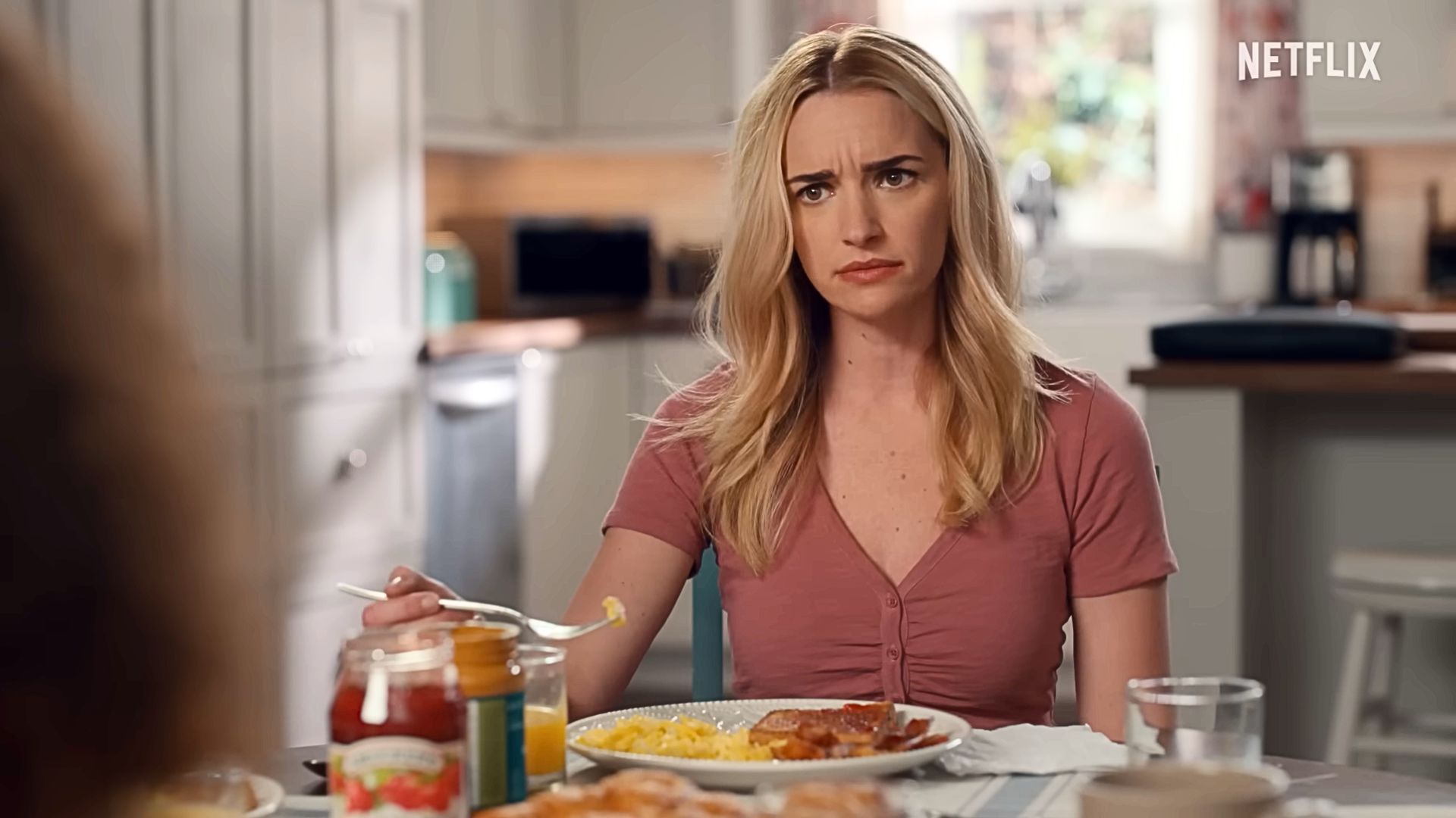 A still from Ginny &amp; Georgia (Image via Netflix)