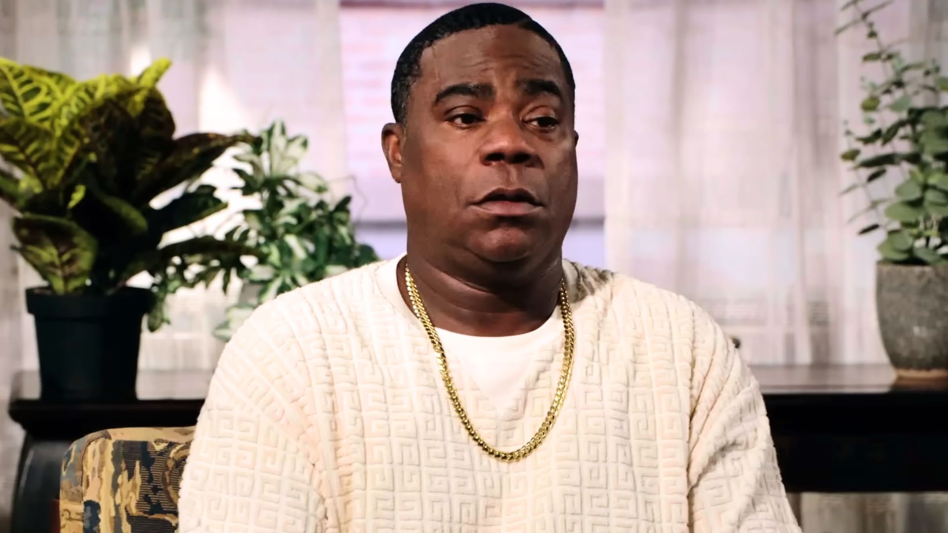 Tracy Morgan in Crutch | Image via YouTube/Paramount+