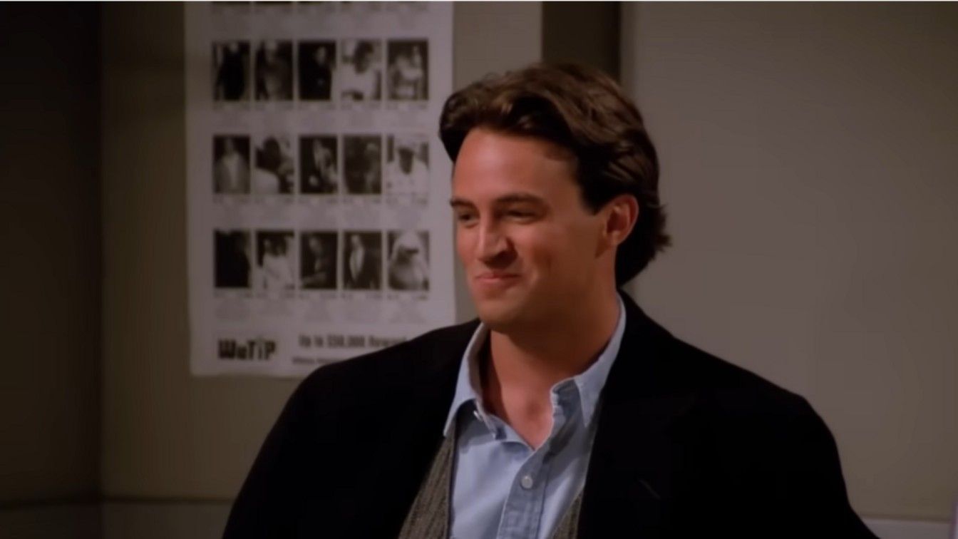 Chandler Bing aka Matthew Perry ( Image via YouTube / Friends )