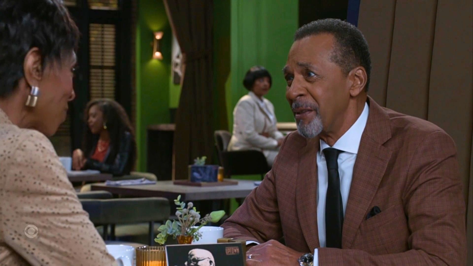 Vernon and Sharon and yet another secret meeting | Image: CBS