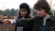 Kali and Eleven in Stranger Things Season 2 (Image via Netflix)