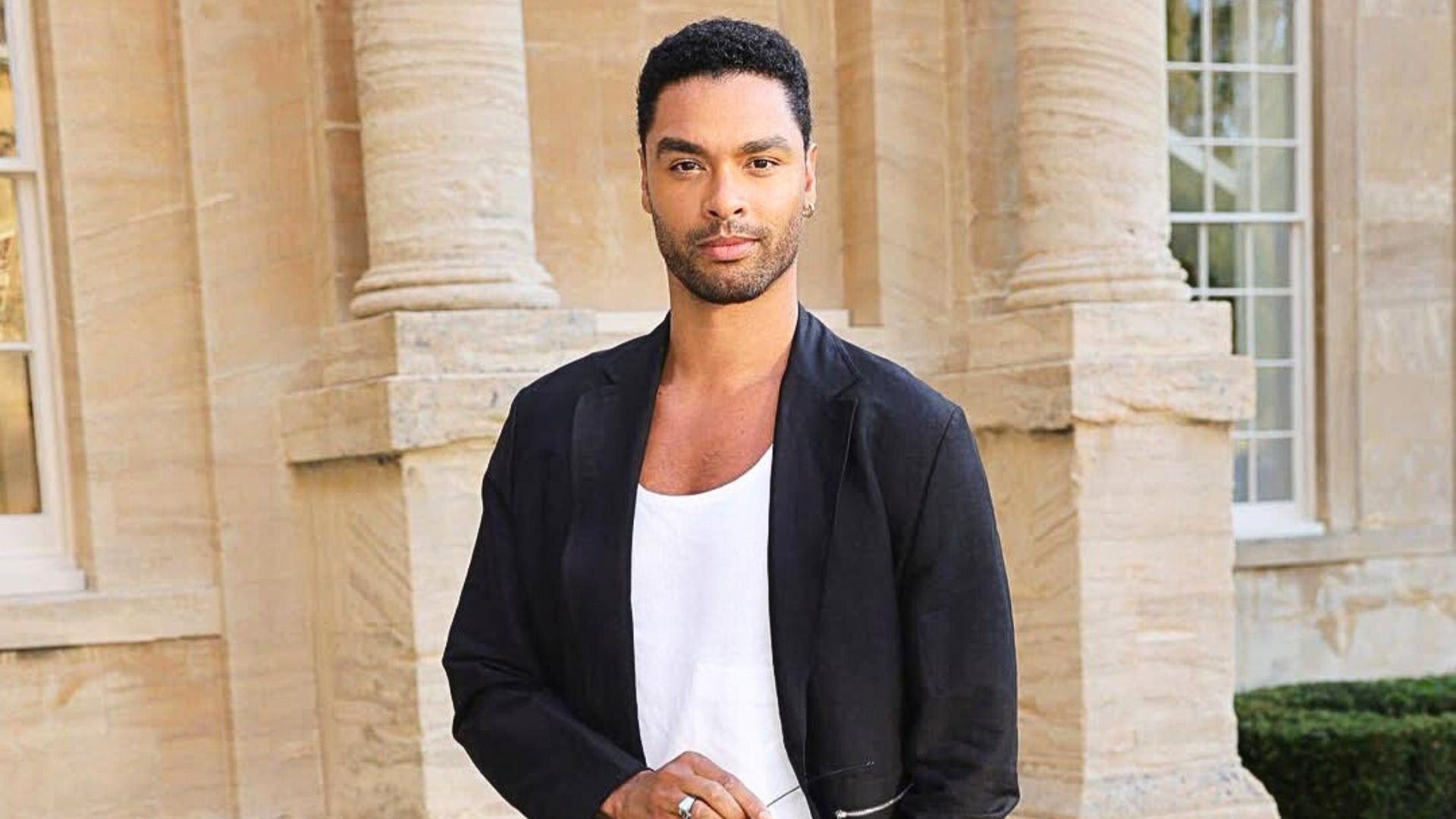 Reg&eacute;-Jean Page to star in Netflix